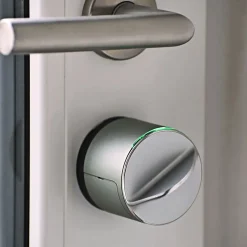 Danalock V3 Scandi Elektroniskt dörrlås