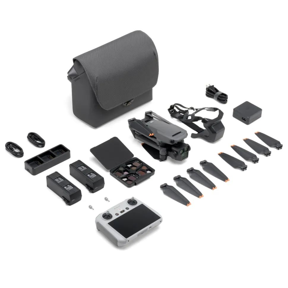 DJI Mavic 3 Pro RC Fly More Combo