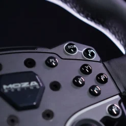 MOZA Racing R5 racingsimulator med ratt och pedaler