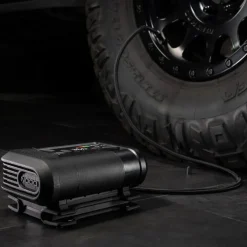 Noco Boost+Air AX65 starthjälp med luftkompressor 2000 A