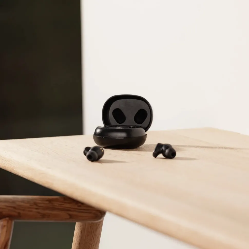 Nomadelic Solo 300 trådlösa in-ear-hörlurar med brusreducering Svart