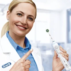 Oral-B Crossaction Tandborsthuvud 3-pack
