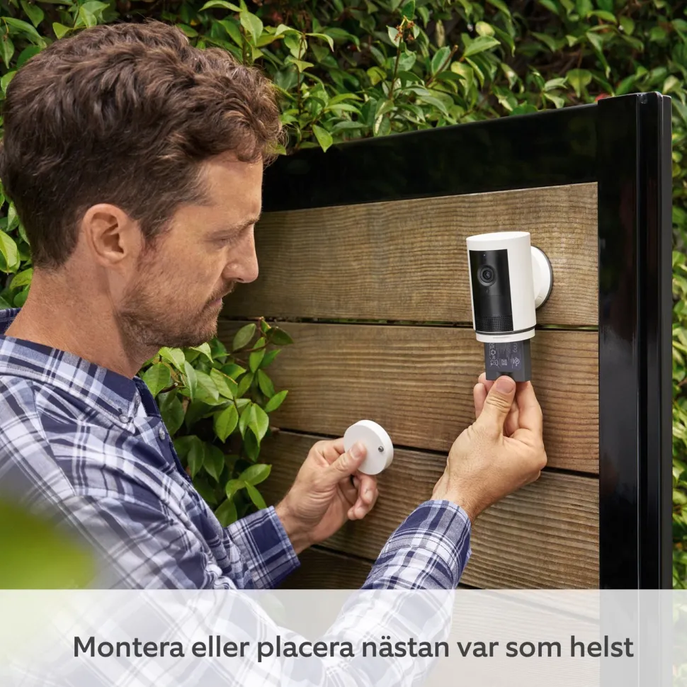 Ring Outdoor Cam Plus Battery - Retinal 2K övervakningskamera Svart