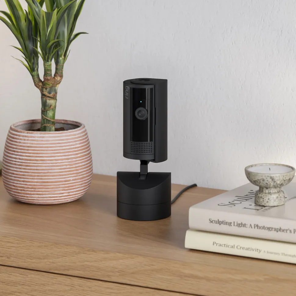 Ring Pan-Tilt Indoor Camera Svart
