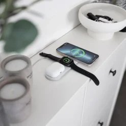 Vonmählen Aura Home 3-i-1 trådlös laddstation med MagSafe