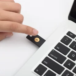 Yubico YubiKey 5 NFC Säkerhetsnyckel med USB-A